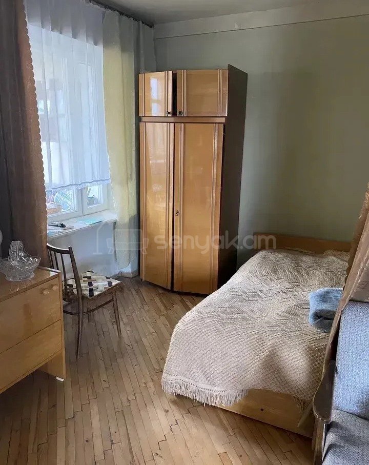 2 Սենյականոց Բնակարան Քարե Շենքում, 57քմ, 2/5 հարկ, Նորմալ Վիճակում