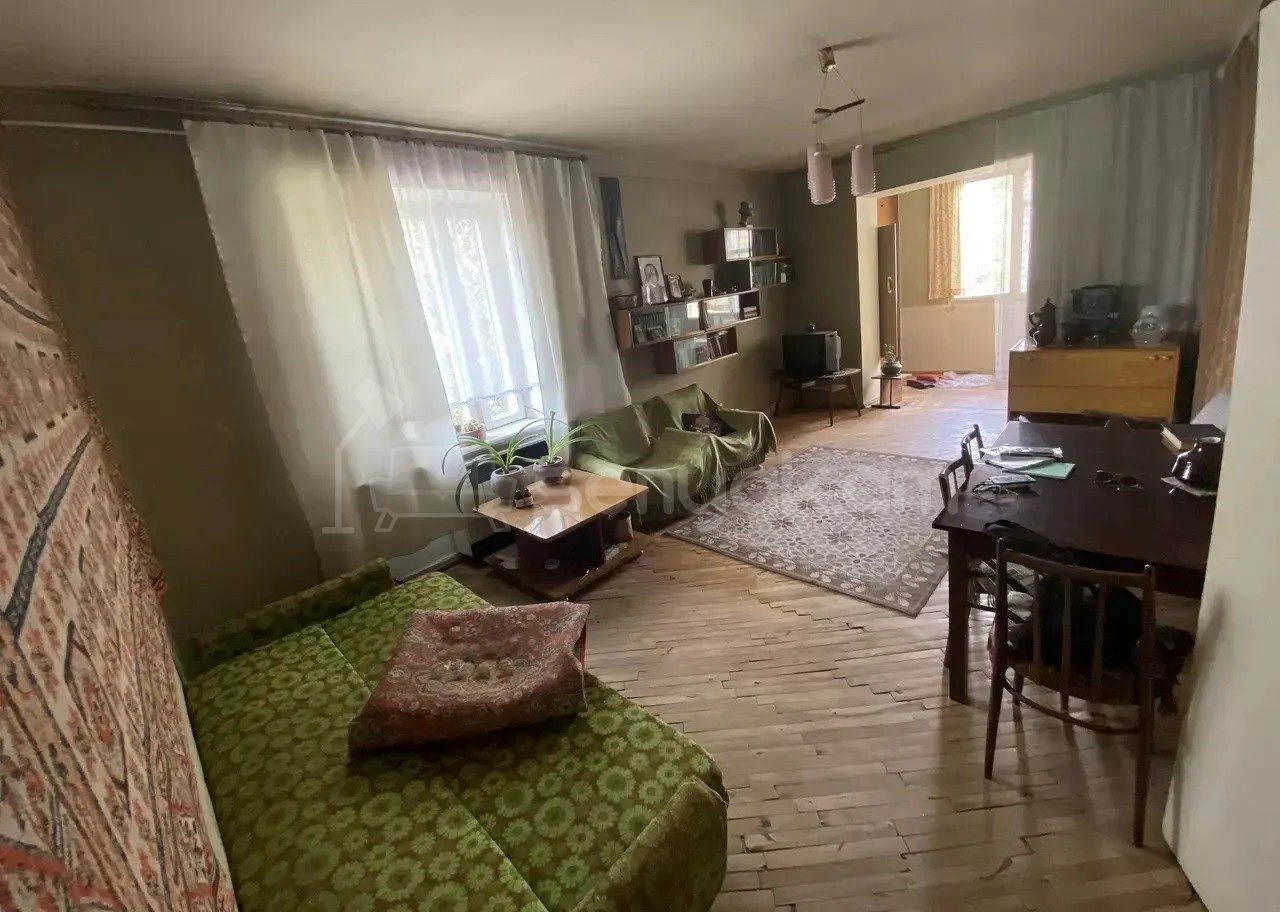 2 Սենյականոց Բնակարան Քարե Շենքում, 57քմ, 2/5 հարկ, Նորմալ Վիճակում