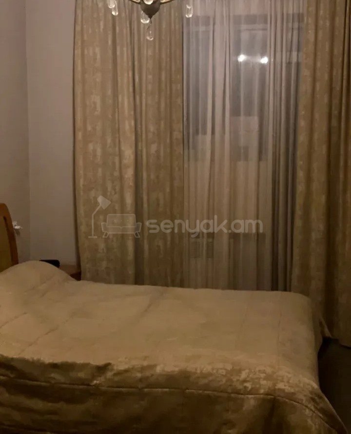 3 Սենյականոց Բնակարան Քարե Շենքում, 90քմ, 1/5 հարկ, Կապիտալ Վերանորոգված