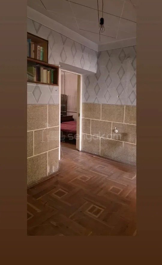 3 Սենյականոց Բնակարան Քարե Շենքում, 75քմ, 1/5 հարկ, Պետական Վիճակում