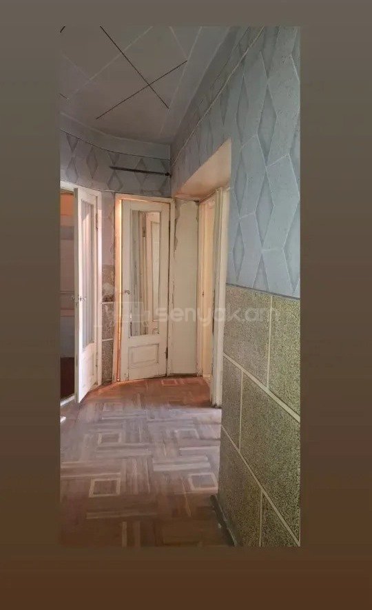 3 Սենյականոց Բնակարան Քարե Շենքում, 75քմ, 1/5 հարկ, Պետական Վիճակում