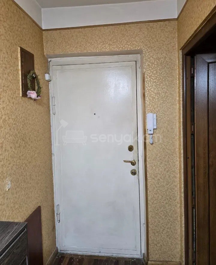 2 Սենյականոց Բնակարան Քարե Շենքում, 53քմ, 5/5 հարկ, Պետական Վիճակում