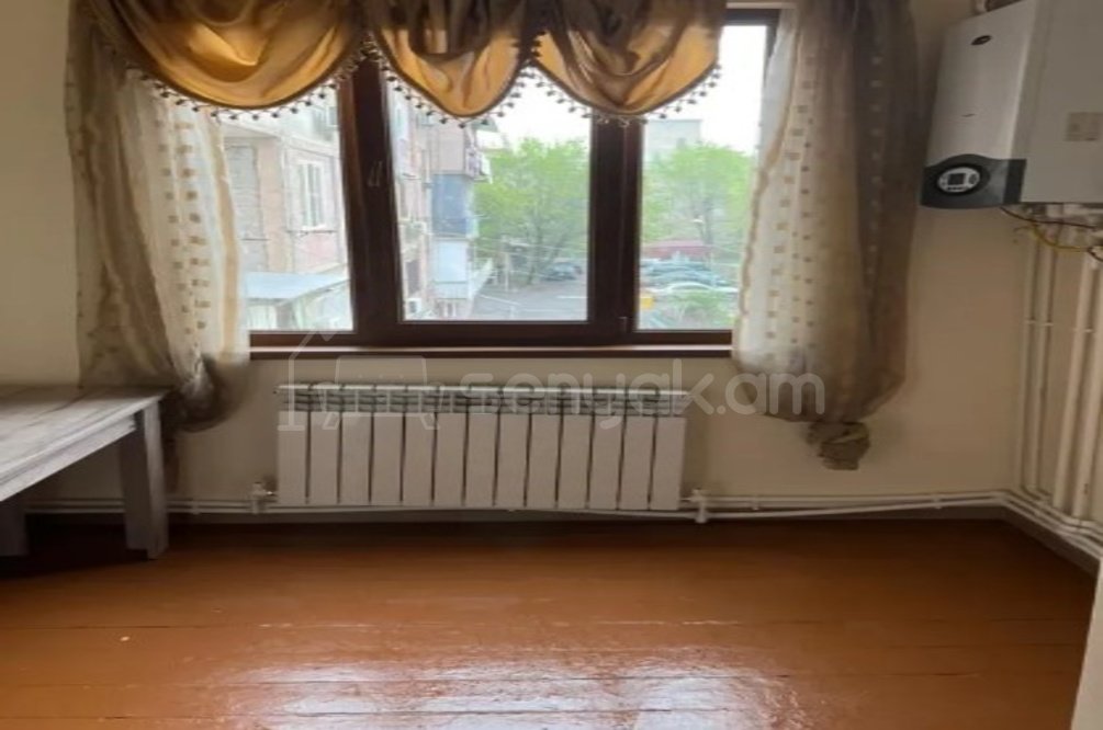 2 Սենյականոց Բնակարան Քարե Շենքում, 65քմ, 3/5 հարկ, Կապիտալ Վերանորոգված