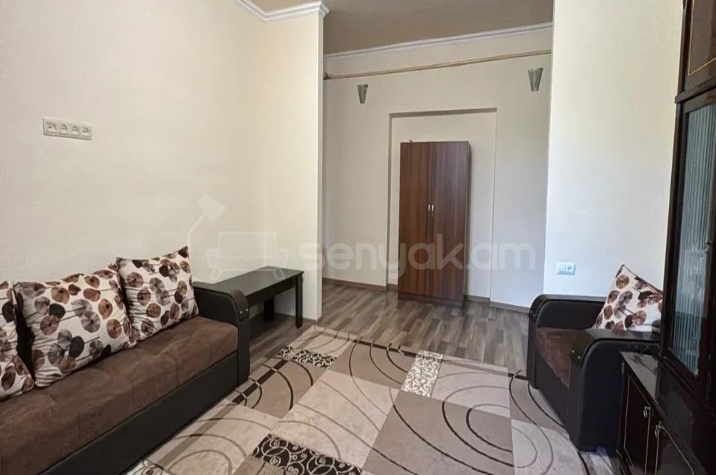 2 Սենյականոց Բնակարան Քարե Շենքում, 65քմ, 3/5 հարկ, Կապիտալ Վերանորոգված