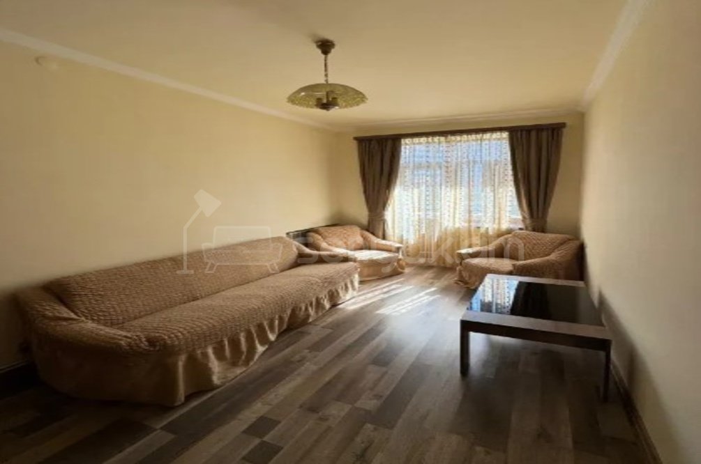 2 Սենյականոց Բնակարան Քարե Շենքում, 65քմ, 3/5 հարկ, Կապիտալ Վերանորոգված