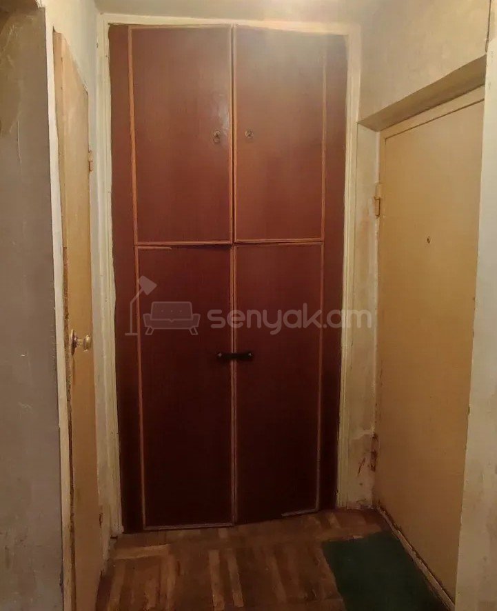 1 Սենյականոց Բնակարան, 33քմ, 3/5 հարկ, Կոսմետիկ Վերանորոգված