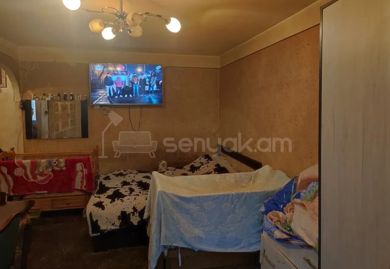 1 Սենյականոց Բնակարան, 33քմ, 3/5 հարկ, Կոսմետիկ Վերանորոգված