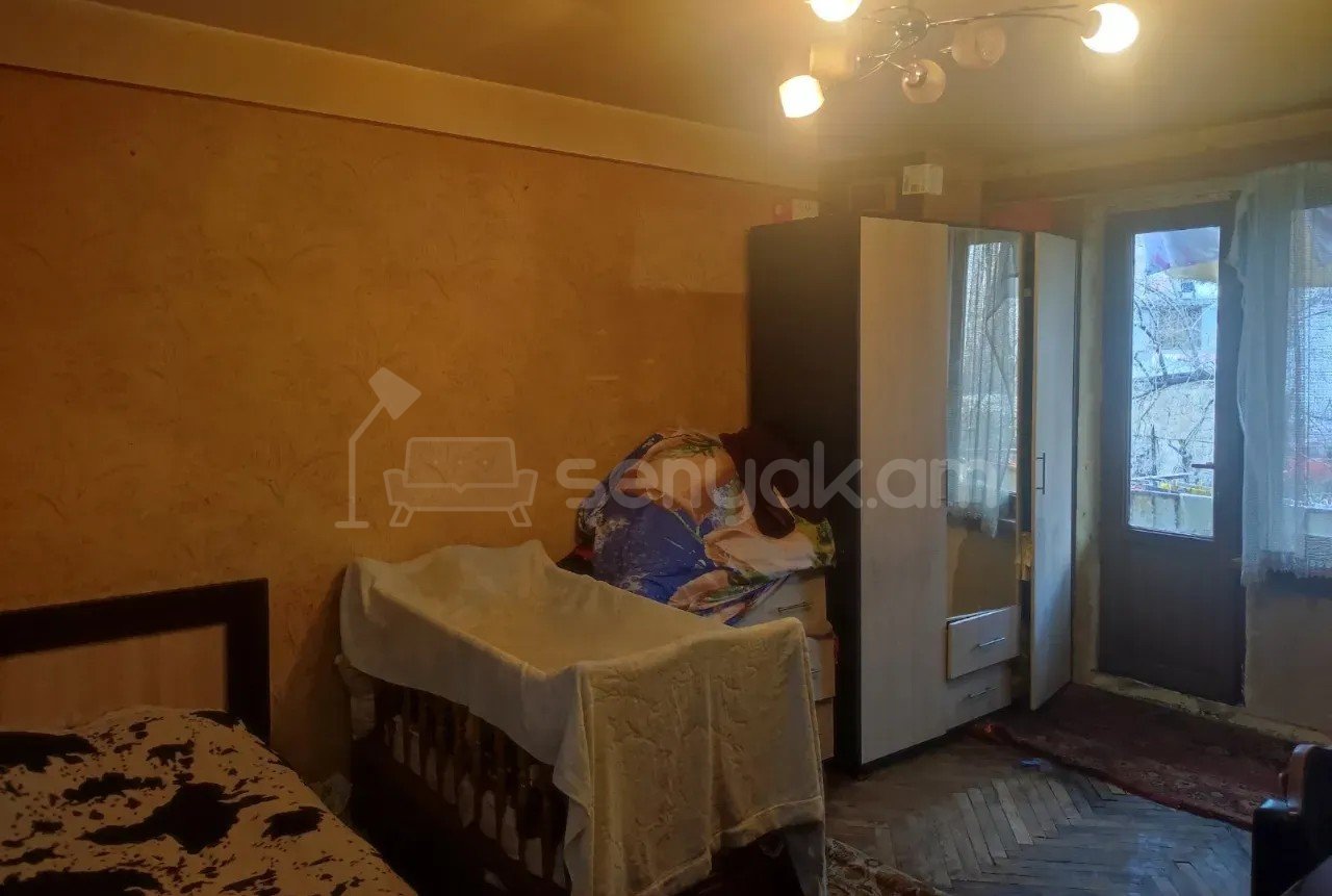 1 Սենյականոց Բնակարան, 33քմ, 3/5 հարկ, Կոսմետիկ Վերանորոգված