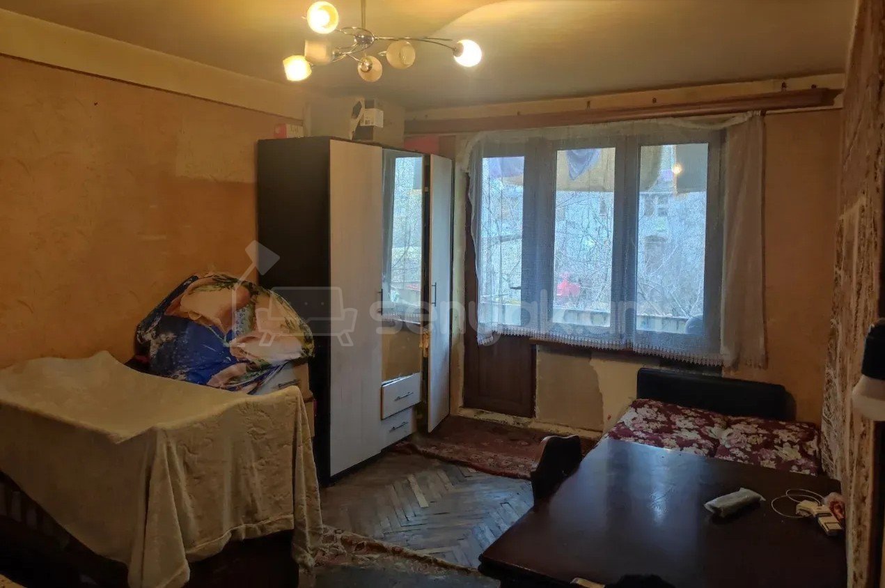 1 Սենյականոց Բնակարան, 33քմ, 3/5 հարկ, Կոսմետիկ Վերանորոգված