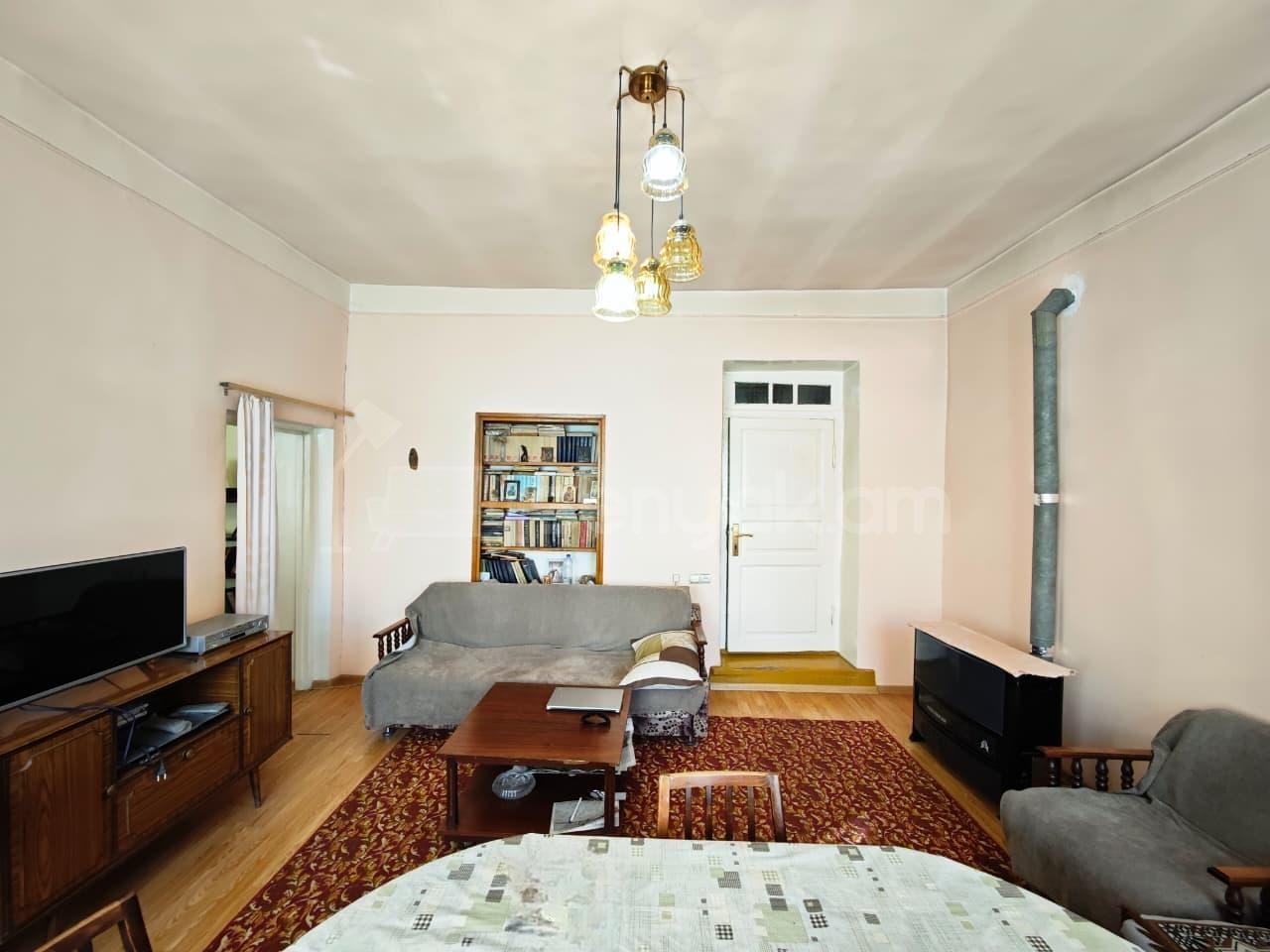 3 Սենյականոց Սեփական Տուն, 112քմ, Կոսմետիկ Վերանորոգված