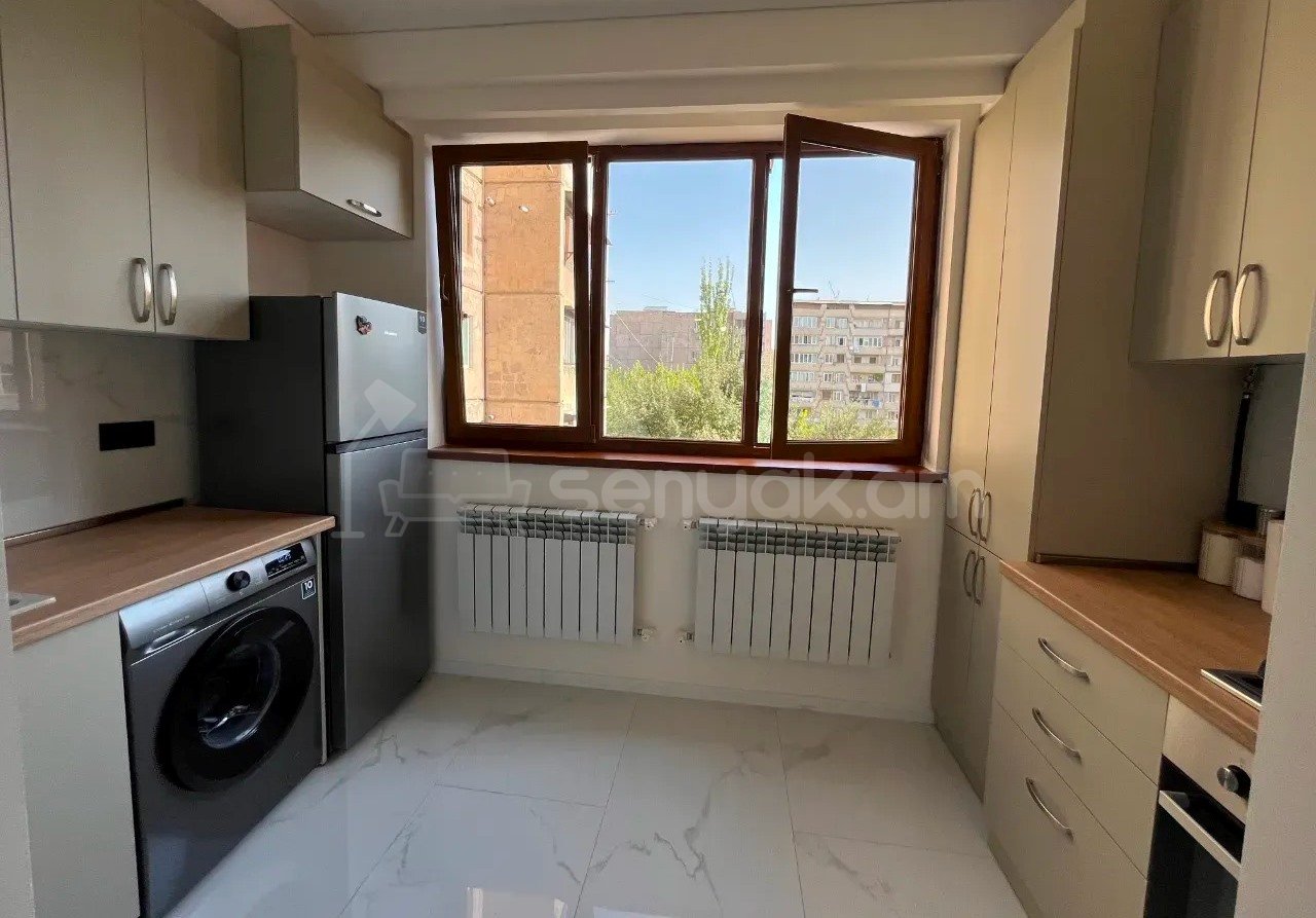 2 Սենյականոց Բնակարան, 42քմ, 5/9 հարկ, Կապիտալ Վերանորոգված