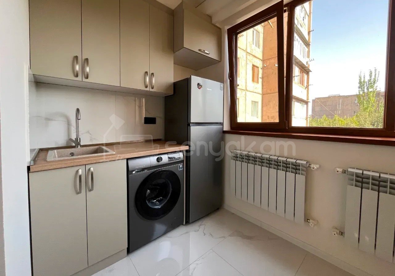 2 Սենյականոց Բնակարան, 42քմ, 5/9 հարկ, Կապիտալ Վերանորոգված