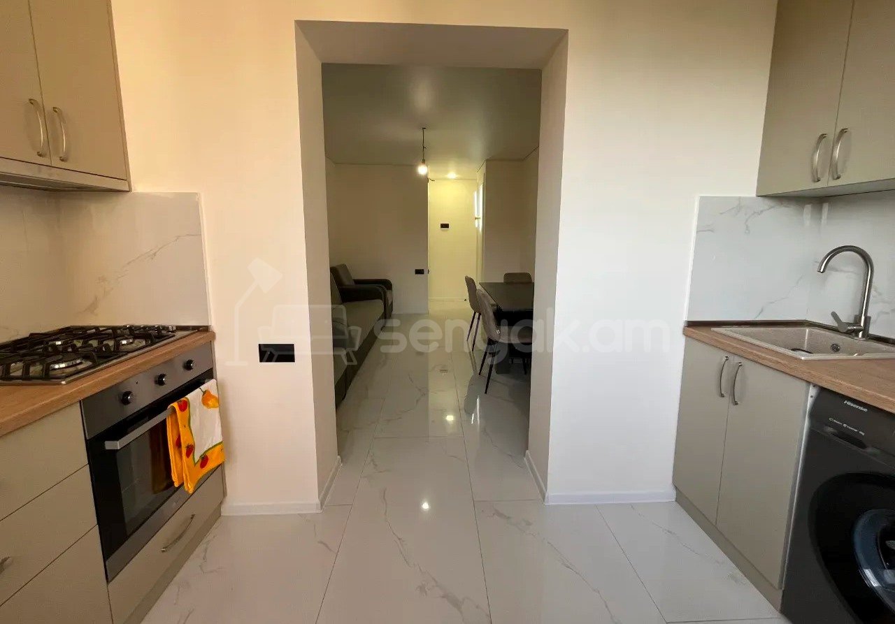 2 Սենյականոց Բնակարան, 42քմ, 5/9 հարկ, Կապիտալ Վերանորոգված