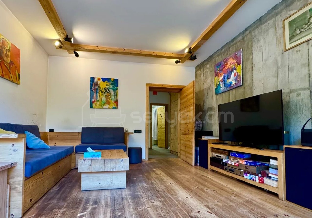 2 Սենյականոց Բնակարան Քարե Շենքում, 56քմ, 3/6 հարկ, Դիզայներական Վերանորոգված