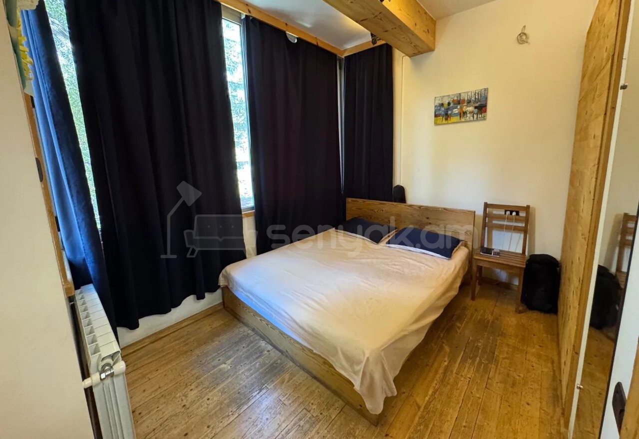 2 Սենյականոց Բնակարան Քարե Շենքում, 56քմ, 3/6 հարկ, Դիզայներական Վերանորոգված