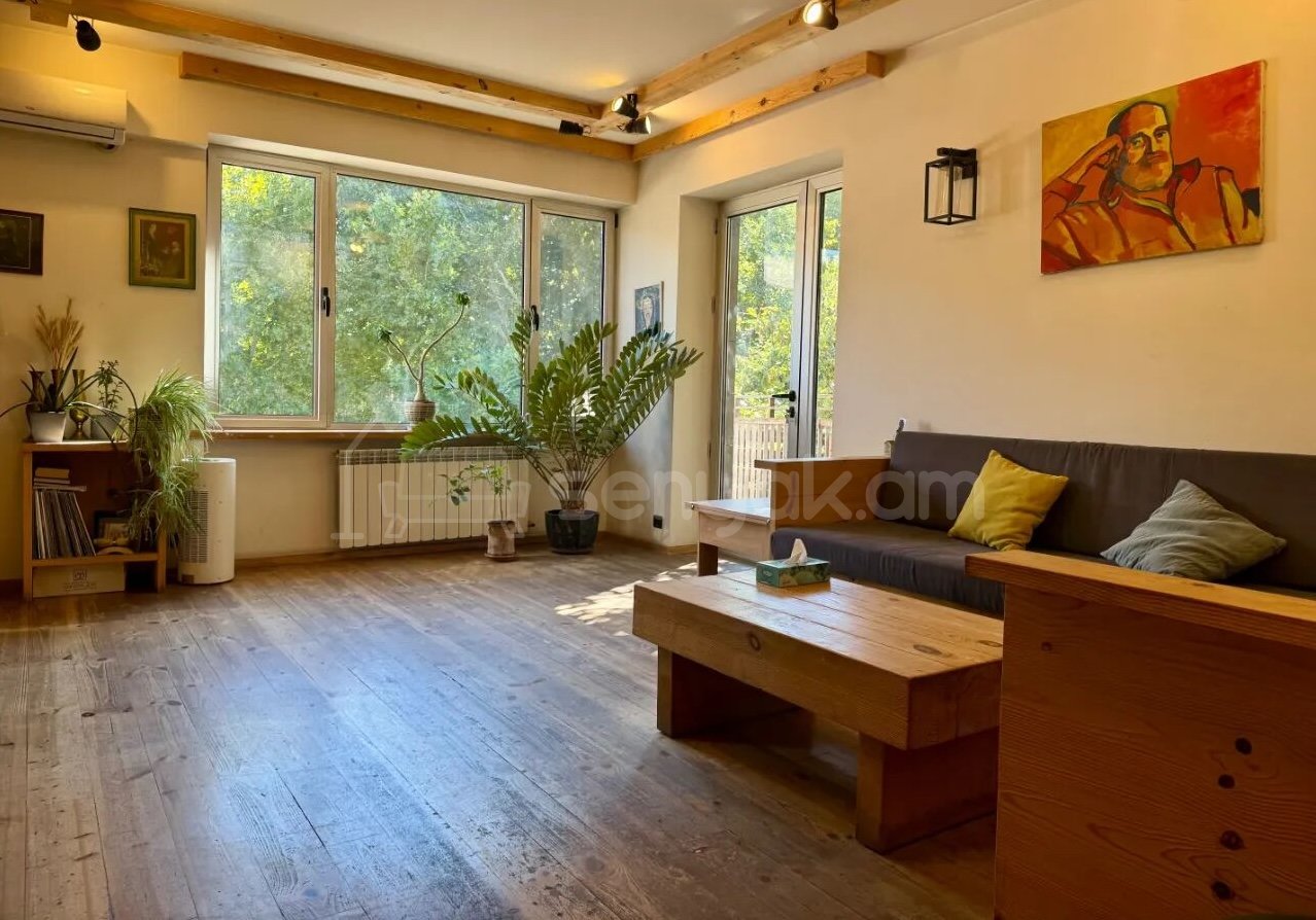 2 Սենյականոց Բնակարան Քարե Շենքում, 56քմ, 3/6 հարկ, Դիզայներական Վերանորոգված