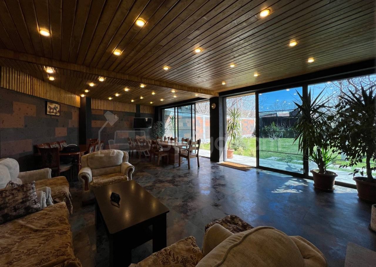 3 Սենյականոց Ամառանոց, 200քմ