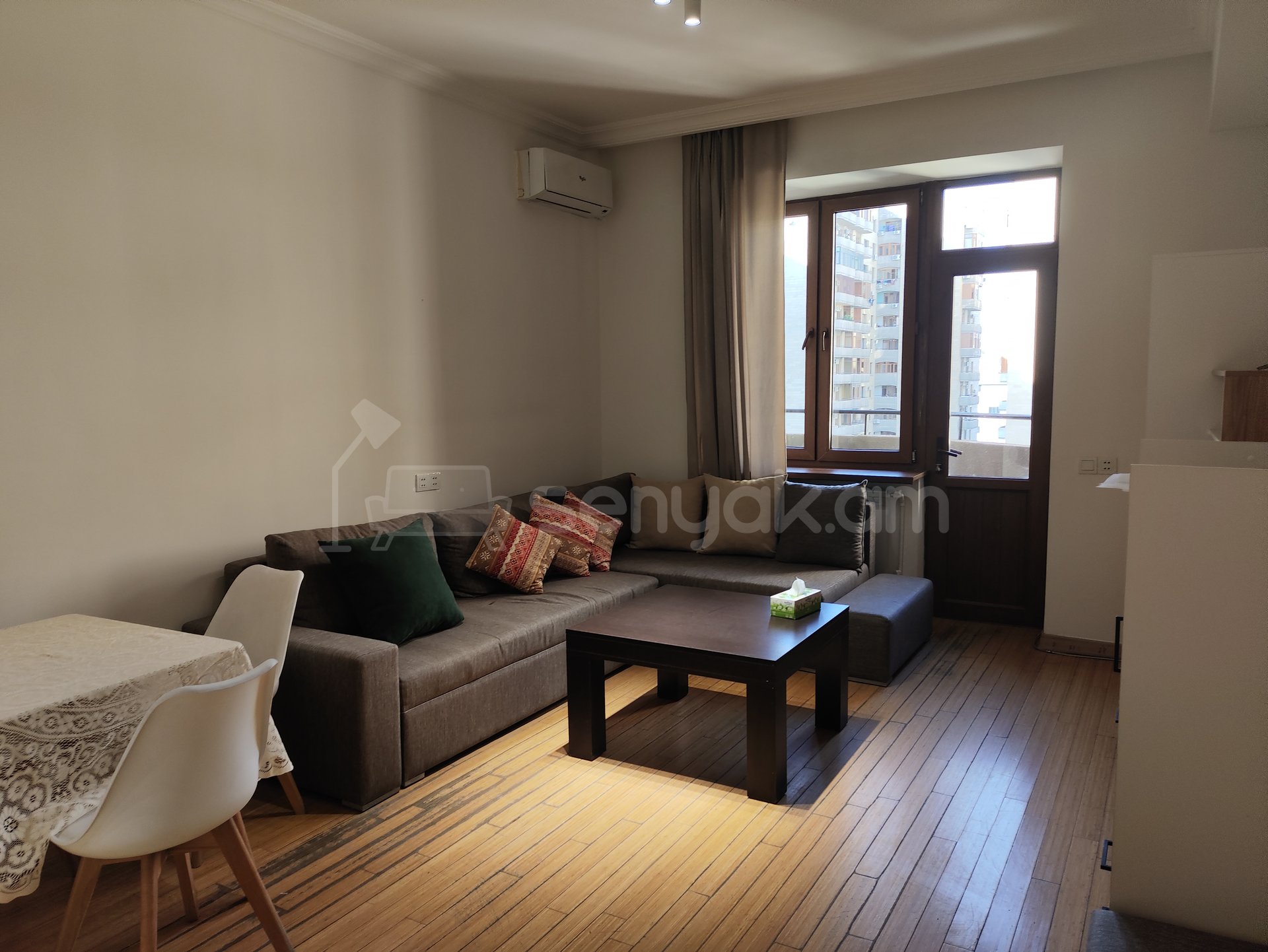 2 Սենյականոց Բնակարան, 57քմ, 8/13 հարկ, Կապիտալ Վերանորոգված, Կահավորված