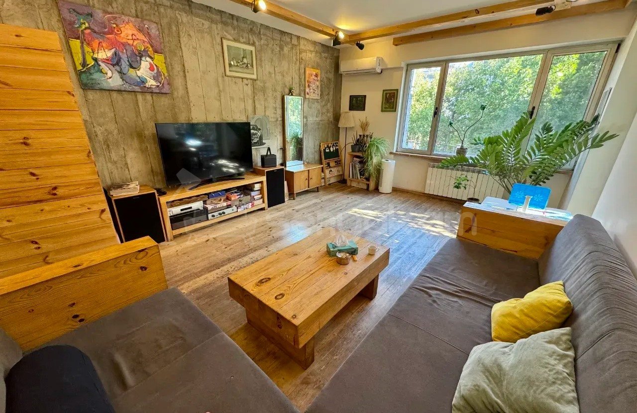 2 Սենյականոց Բնակարան Քարե Շենքում, 60քմ, 3/6 հարկ, Դիզայներական Վերանորոգված