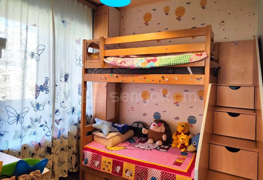 3 Սենյականոց Բնակարան Քարե Շենքում, 67քմ, 5/5 հարկ, Կապիտալ Վերանորոգված