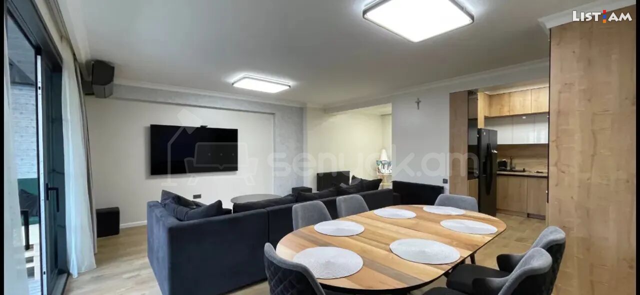 3 Սենյականոց Բնակարան Քարե Շենքում, 115քմ, 4/5 հարկ, Դիզայներական Վերանորոգված