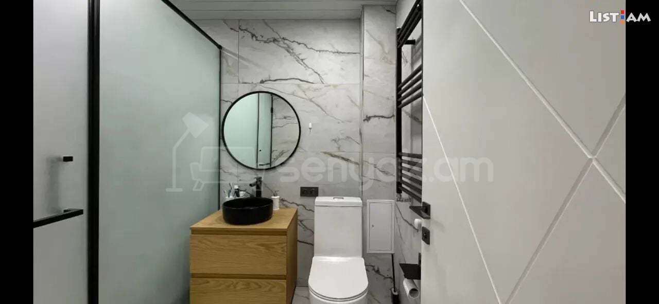 3 Սենյականոց Բնակարան Քարե Շենքում, 115քմ, 4/5 հարկ, Դիզայներական Վերանորոգված