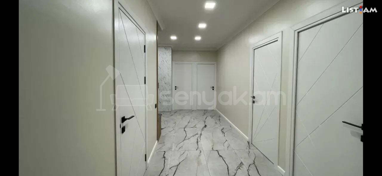 3 Սենյականոց Բնակարան Քարե Շենքում, 115քմ, 4/5 հարկ, Դիզայներական Վերանորոգված