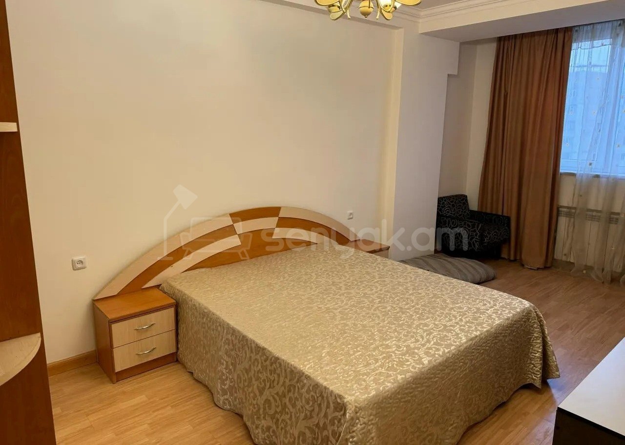 3 Սենյականոց Բնակարան, 95քմ, 6/12 հարկ, Կապիտալ Վերանորոգված