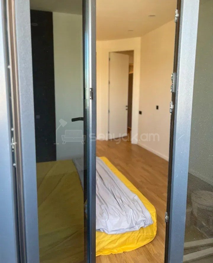 3 Սենյականոց Բնակարան Նորակառույցում, 93քմ, 12/15 հարկ, Կապիտալ Վերանորոգված