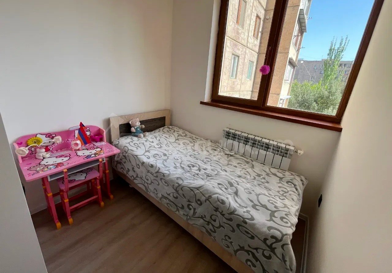 2 Սենյականոց Բնակարան, 42քմ, 5/9 հարկ, Կապիտալ Վերանորոգված