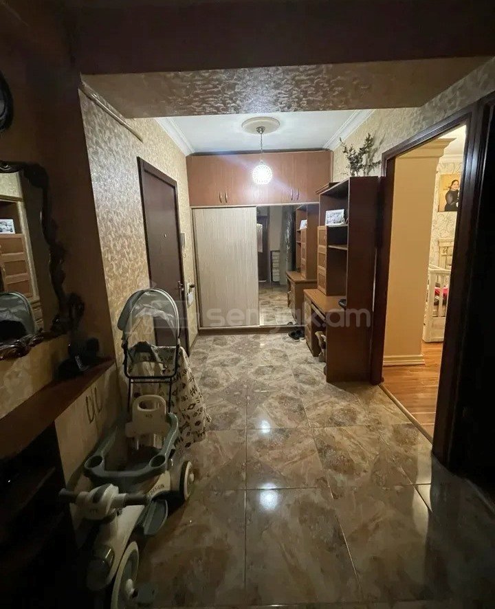 4 Սենյականոց Բնակարան, 86քմ, 4/16 հարկ, Նորմալ Վիճակում