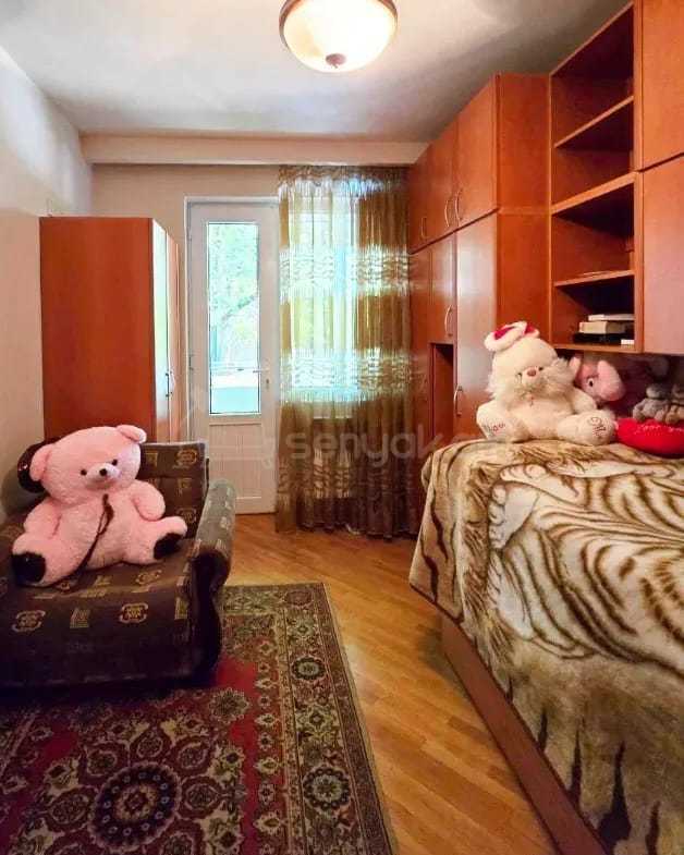 4 Սենյականոց Բնակարան Քարե Շենքում, 96քմ, 2/5 հարկ, Կապիտալ Վերանորոգված