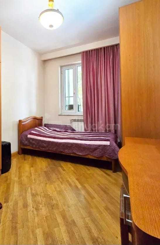 3 Սենյականոց Բնակարան Քարե Շենքում, 96քմ, 2/5 հարկ, Կապիտալ Վերանորոգված