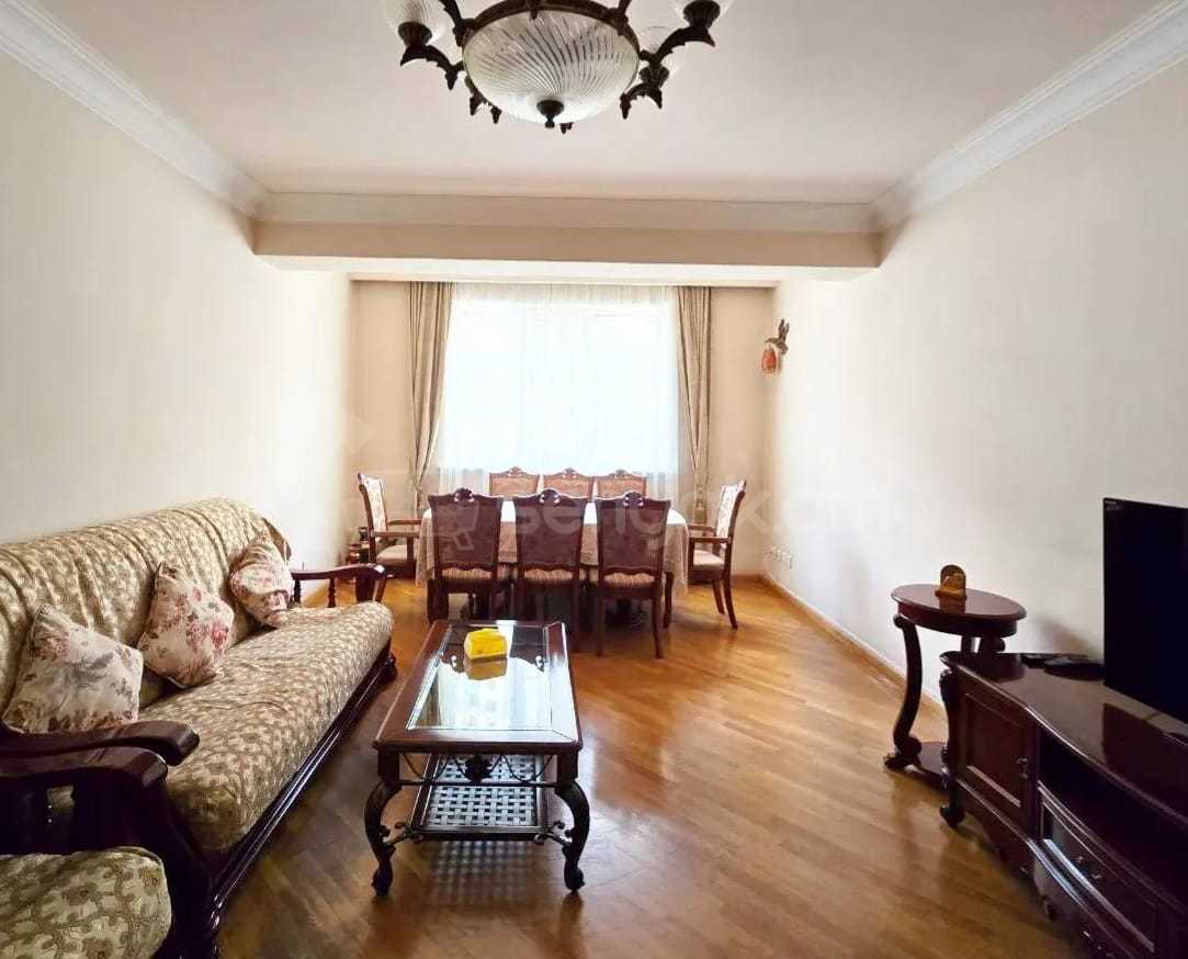 3 Սենյականոց Բնակարան Քարե Շենքում, 96քմ, 2/5 հարկ, Կապիտալ Վերանորոգված