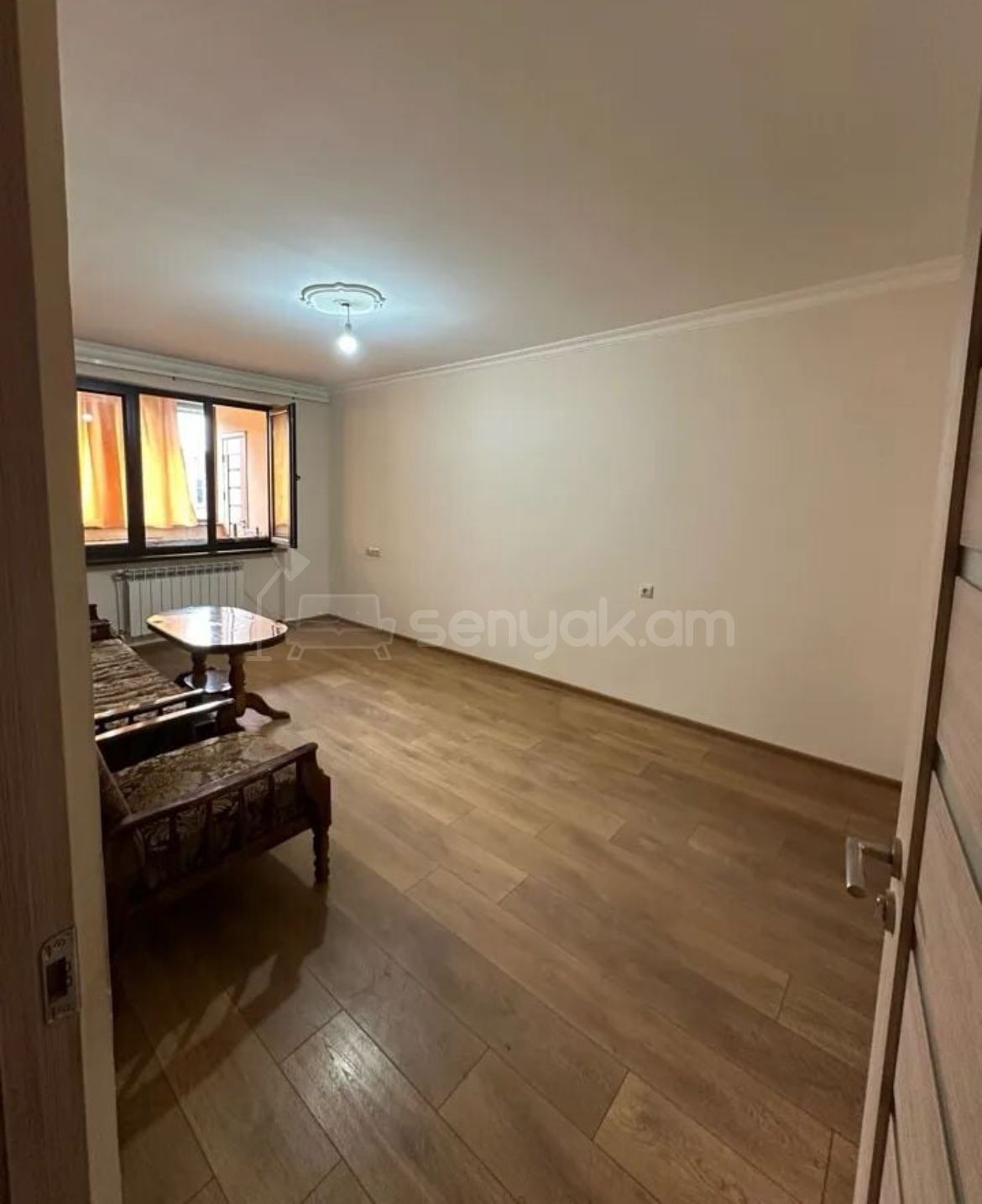 3 Սենյականոց Բնակարան Քարե Շենքում, 70քմ, 2/5 հարկ, Կապիտալ Վերանորոգված, Կահավորված