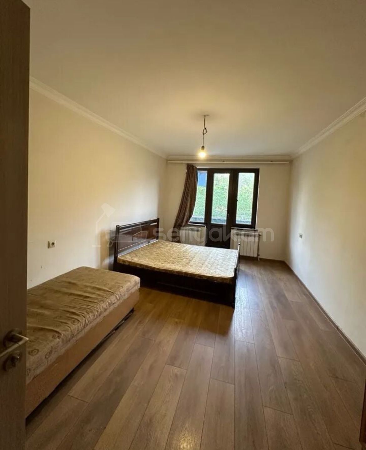 3 Սենյականոց Բնակարան Քարե Շենքում, 70քմ, 2/5 հարկ, Կապիտալ Վերանորոգված, Կահավորված