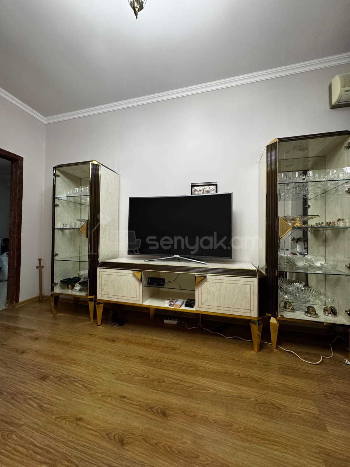 3 Սենյականոց Բնակարան Նորակառույցում, 90քմ, 2/8 հարկ, Կապիտալ Վերանորոգված