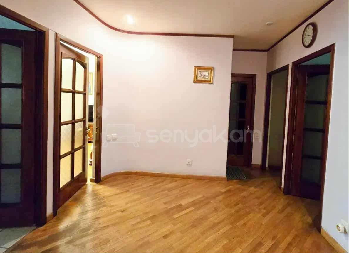 4 Սենյականոց Բնակարան Քարե Շենքում, 96քմ, 2/5 հարկ, Կապիտալ Վերանորոգված