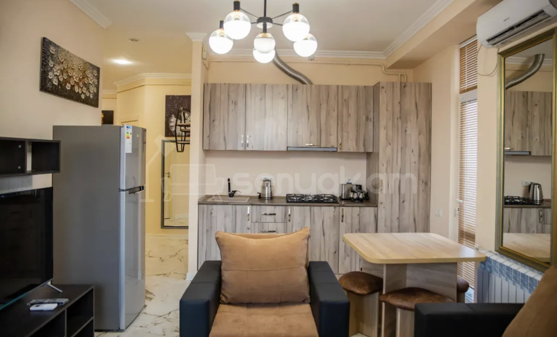 3 Սենյականոց Բնակարան, 65քմ, 2/11 հարկ, Դիզայներական Վերանորոգված, Կահավորված