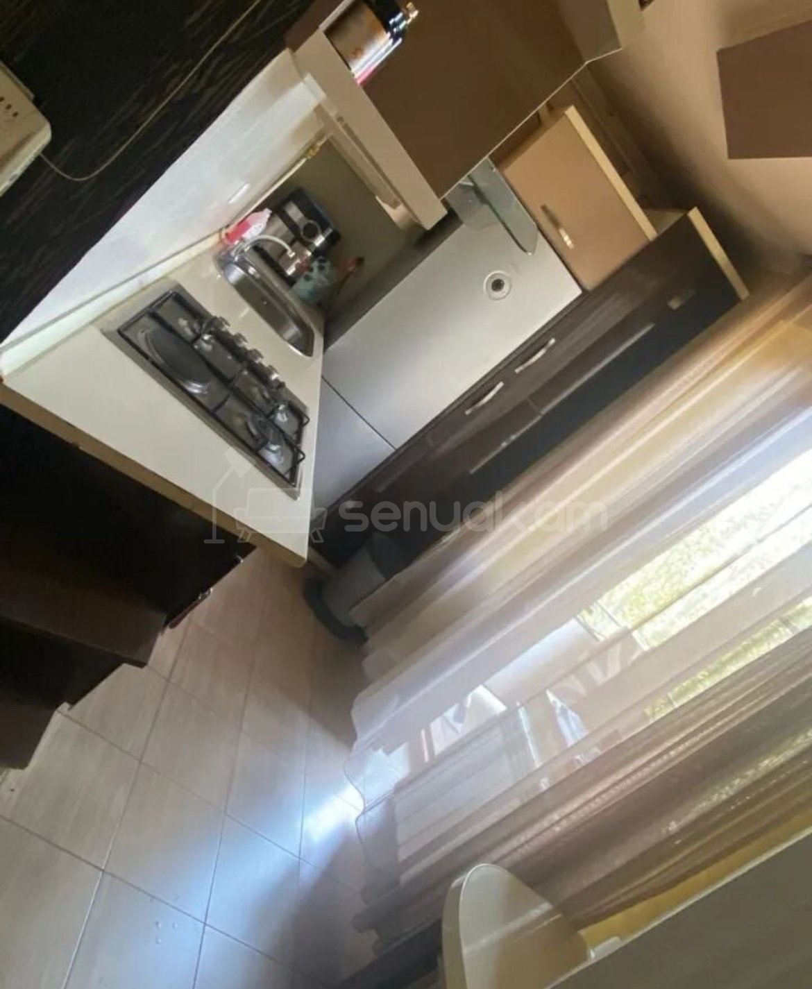 4 Սենյականոց Բնակարան Քարե Շենքում, 100քմ, 2/5 հարկ, Կապիտալ Վերանորոգված, Կահավորված, Արևկող