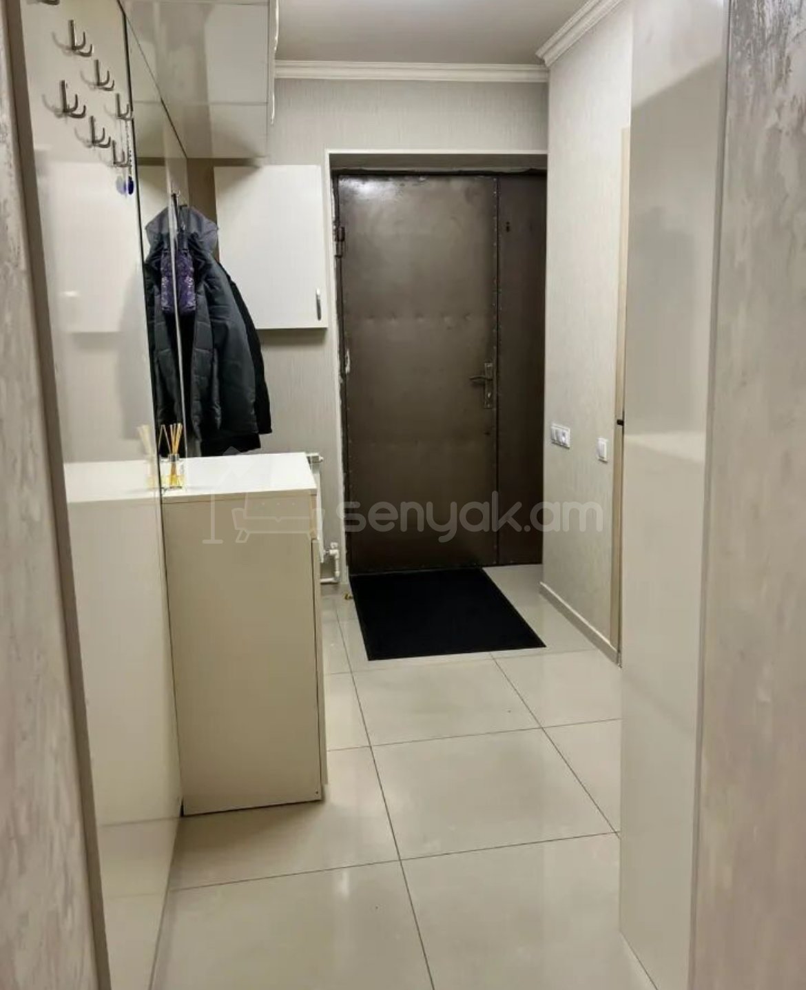 3 Սենյականոց Բնակարան Նորակառույց Քարե Շենքում, 85քմ, 2/3 հարկ, Կապիտալ Վերանորոգված