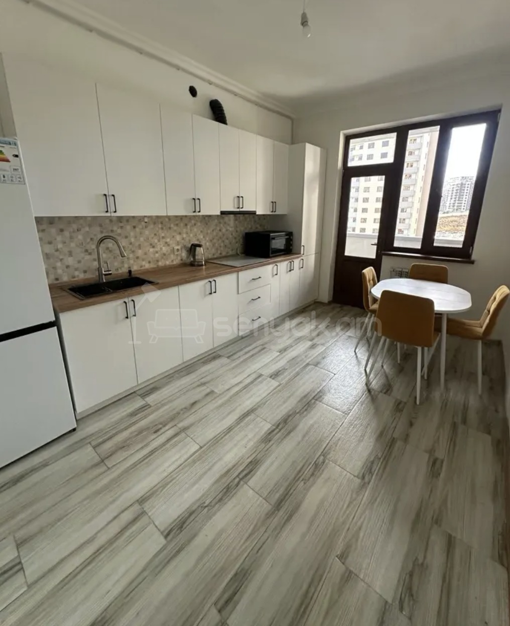 3 Սենյականոց Բնակարան Նորակառույցում, 98քմ, 4/17 հարկ, Դիզայներական Վերանորոգված, Կահավորված, Արևկող