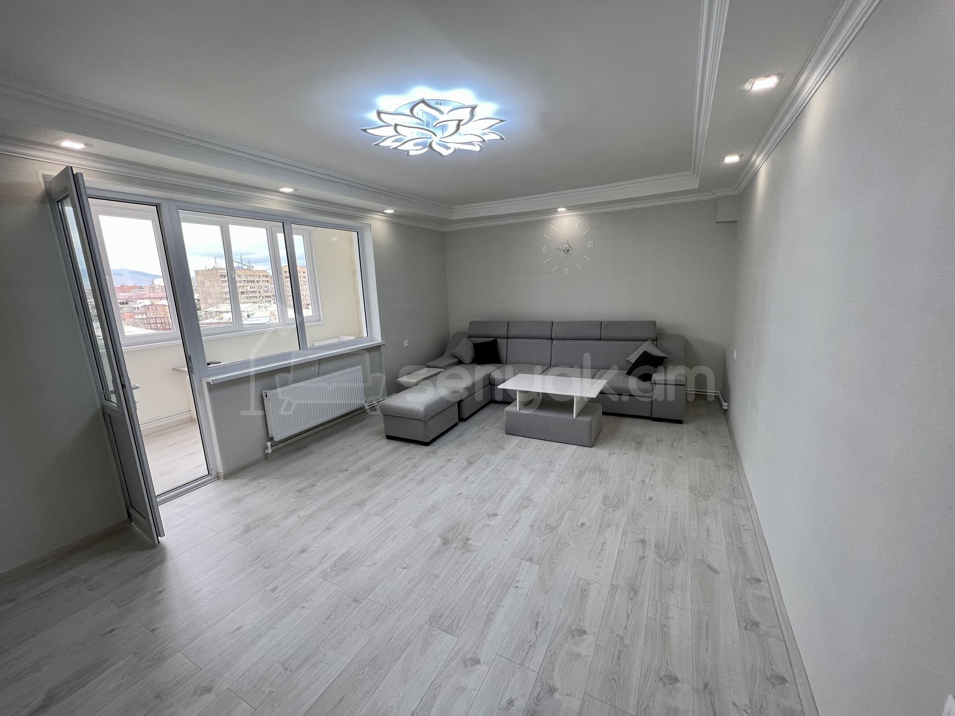 2 Սենյականոց Բնակարան, 75քմ, 12/13 հարկ, Դիզայներական Վերանորոգված, Կահավորված