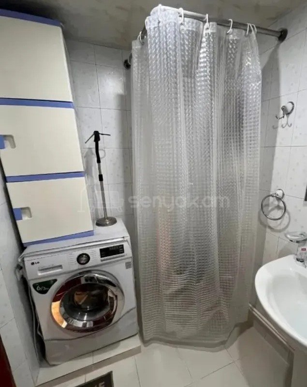 2 Սենյականոց Բնակարան Քարե Շենքում, 47քմ, 2/5 հարկ, Կապիտալ Վերանորոգված