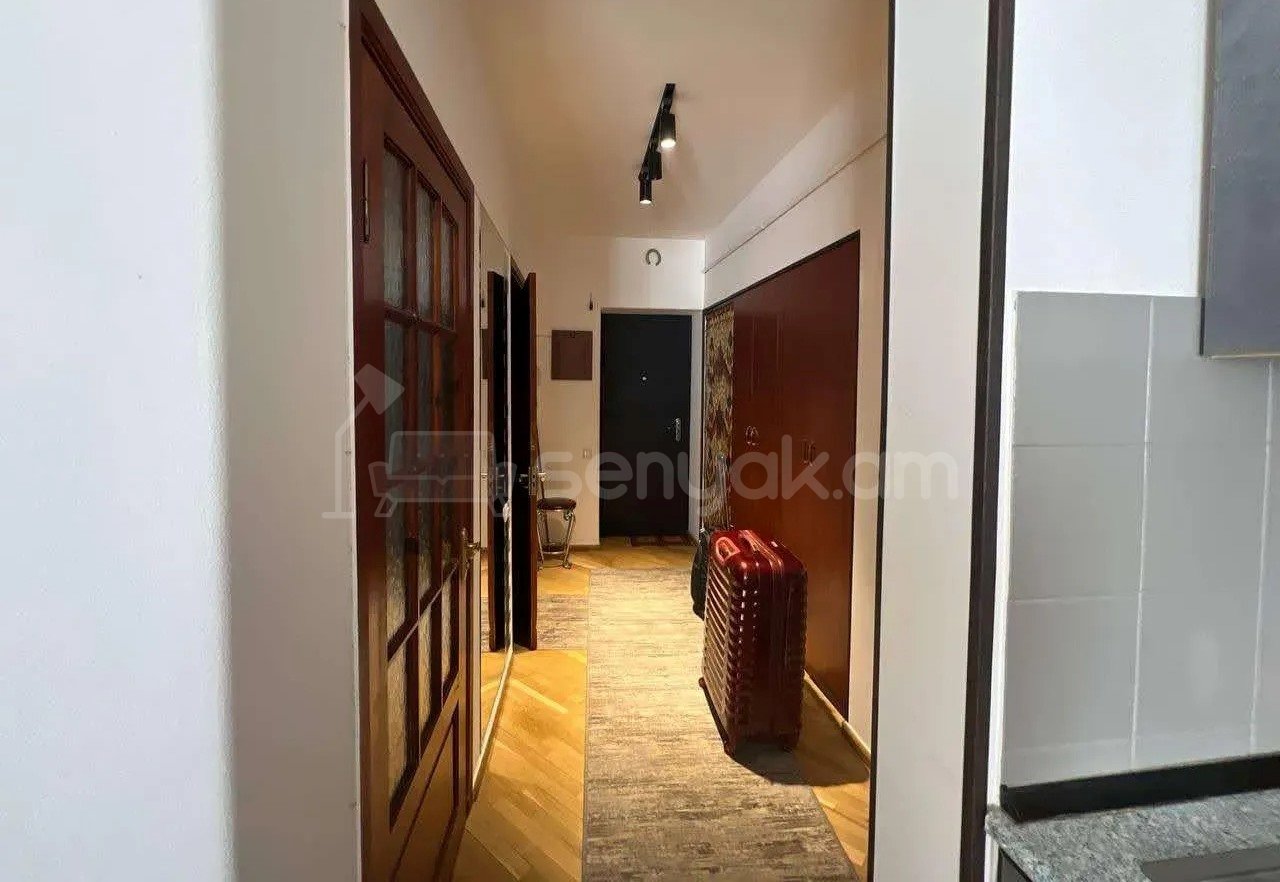 2 Սենյականոց Բնակարան Քարե Շենքում, 47քմ, 2/5 հարկ, Կապիտալ Վերանորոգված