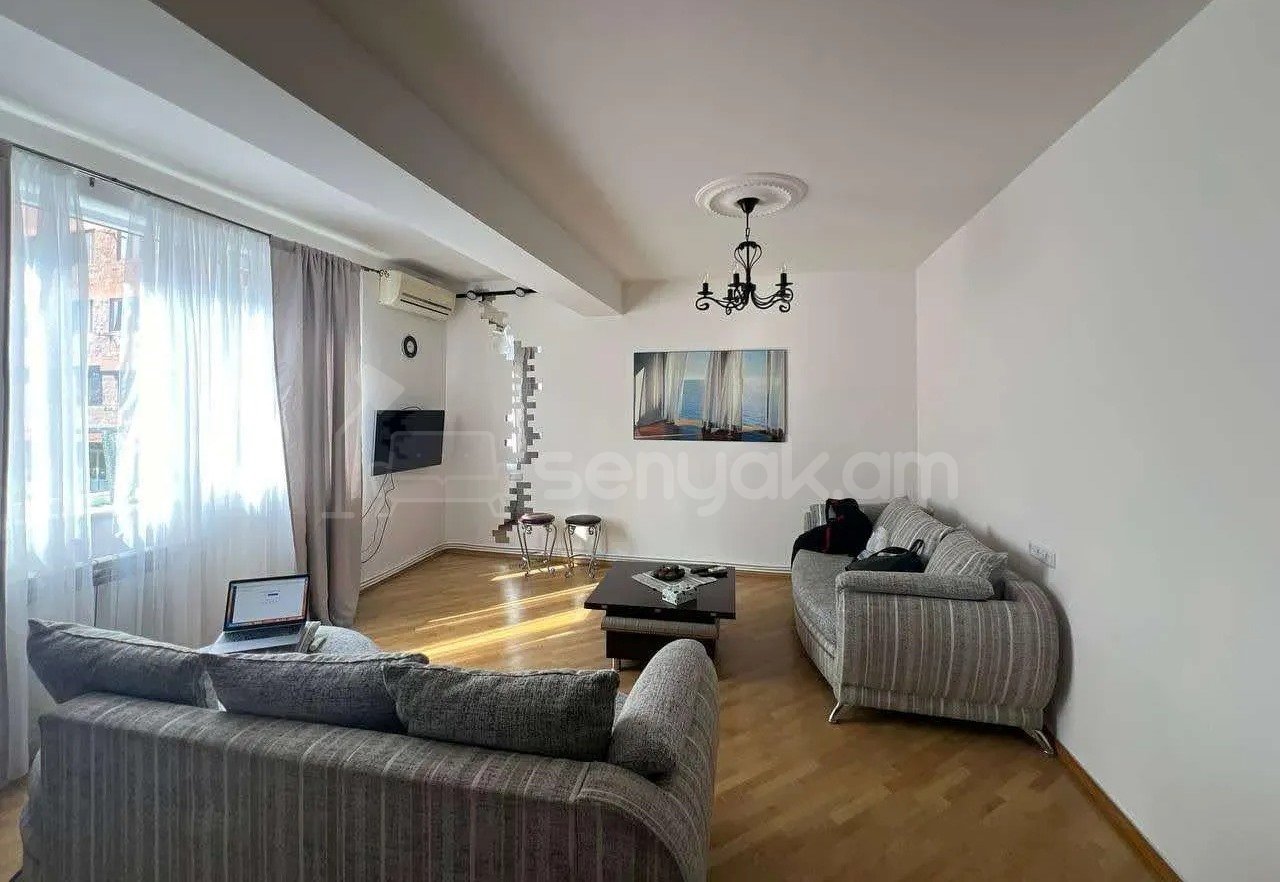 2 Սենյականոց Բնակարան Քարե Շենքում, 47քմ, 2/5 հարկ, Կապիտալ Վերանորոգված