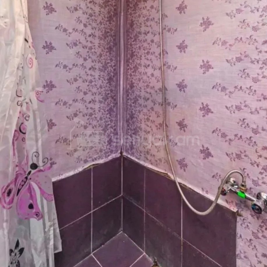 2 Սենյականոց Բնակարան Քարե Շենքում, 52քմ, 5/5 հարկ, Պետական Վիճակում, Կահավորված, Արևկող