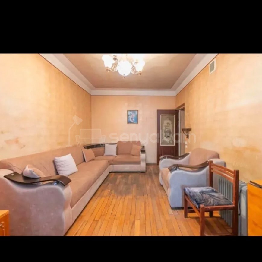 2 Սենյականոց Բնակարան Քարե Շենքում, 52քմ, 5/5 հարկ, Պետական Վիճակում, Կահավորված, Արևկող