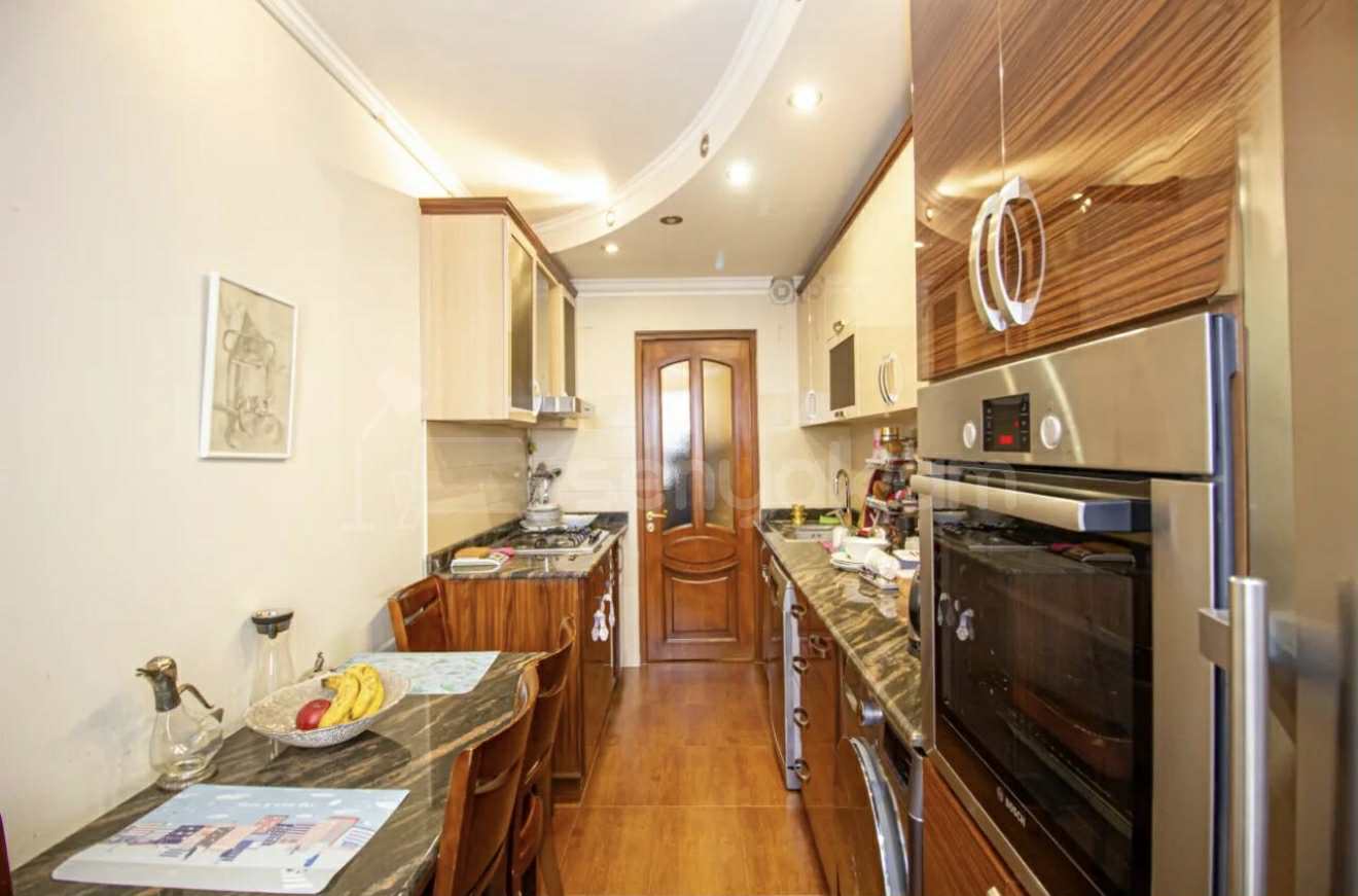 3 Սենյականոց Բնակարան, 83քմ, 6/14 հարկ, Կապիտալ Վերանորոգված