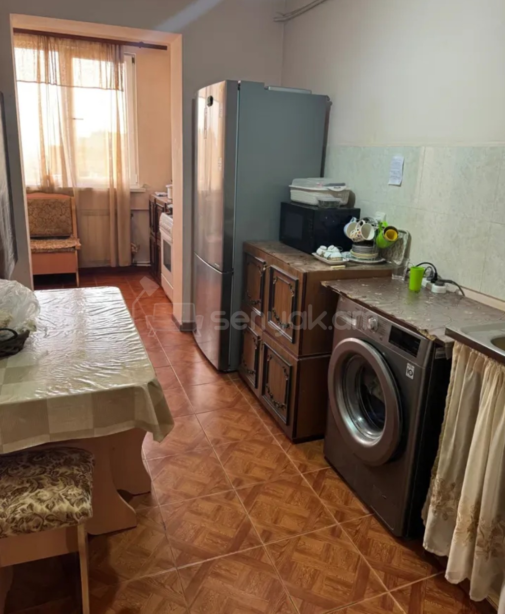 3 Սենյականոց Բնակարան, 78քմ, 4/4 հարկ, Նորմալ Վիճակում